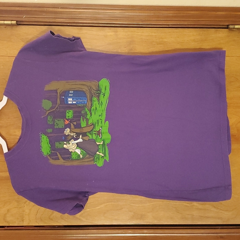 Sleeping Beauty Dr. Who purple tee, juniors m
